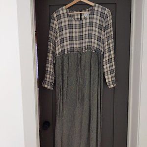 Vintage Black & White Plaid Midi dress sz Medium